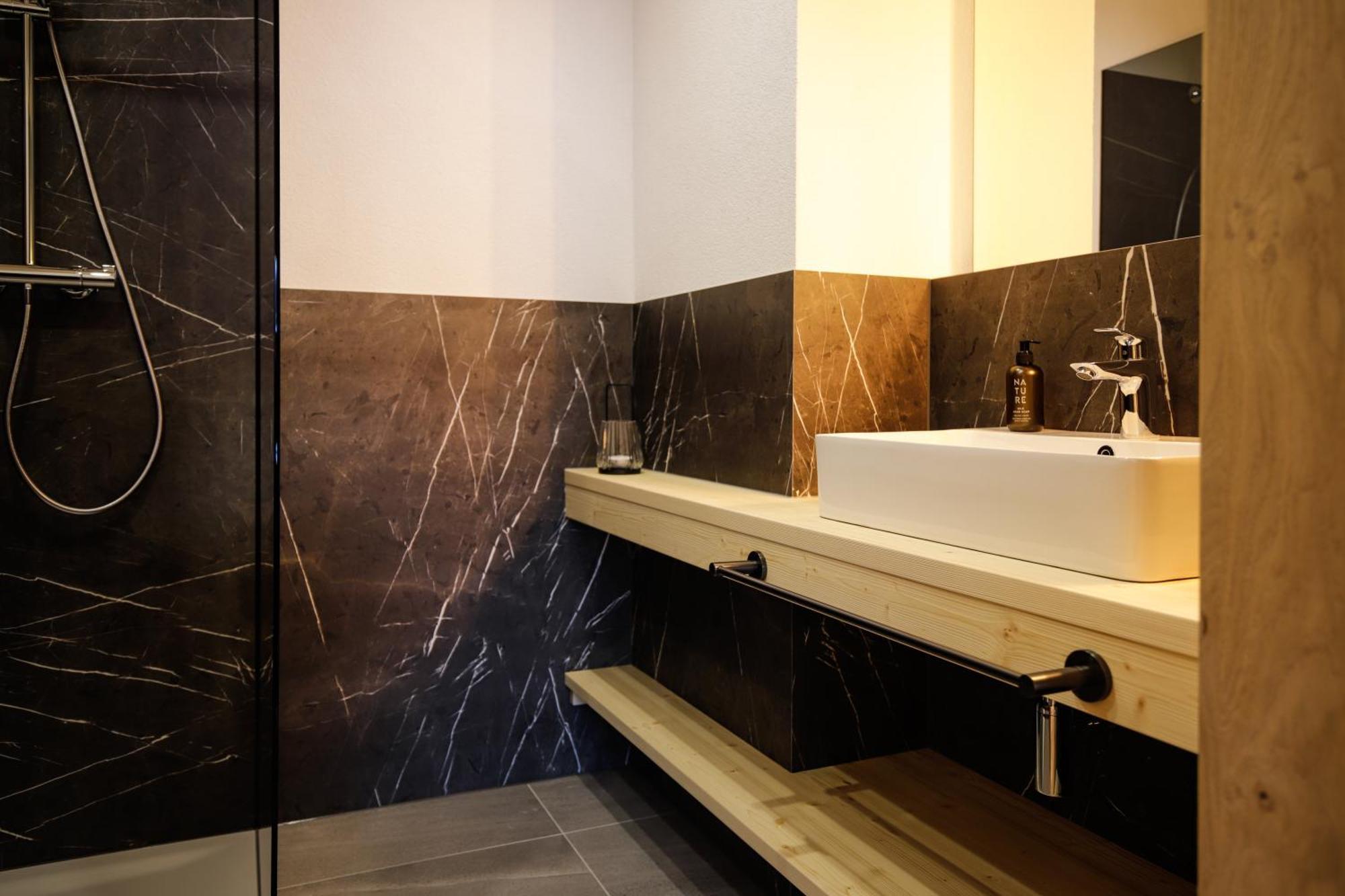 Wolf Apartments Padaun Vals Экстерьер фото